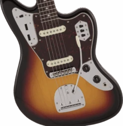 Fender Made In Japan Traditional 60s Jaguar®, Rosewood Fingerboard, 3-Color Sunburst 8 Fender Made In Japan Traditional 60s Jaguar®, Rosewood Fingerboard, 3-Color Sunburst -Guitar Store 5364200300 gtr frtbdydtl 001 nr