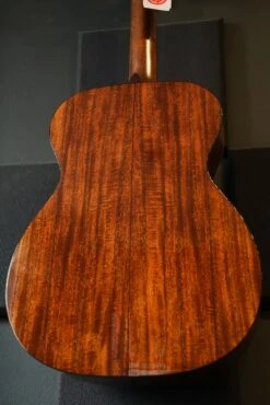 Martin 000-18MD: Modern Deluxe Acoustic Guitar -Guitar Store GFP 02779