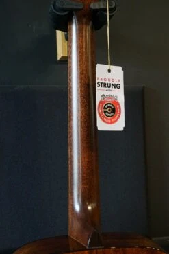 Martin 000-18MD: Modern Deluxe Acoustic Guitar -Guitar Store GFP 02780