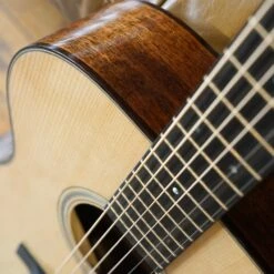 Martin 000-18MD: Modern Deluxe Acoustic Guitar -Guitar Store GFP 02782