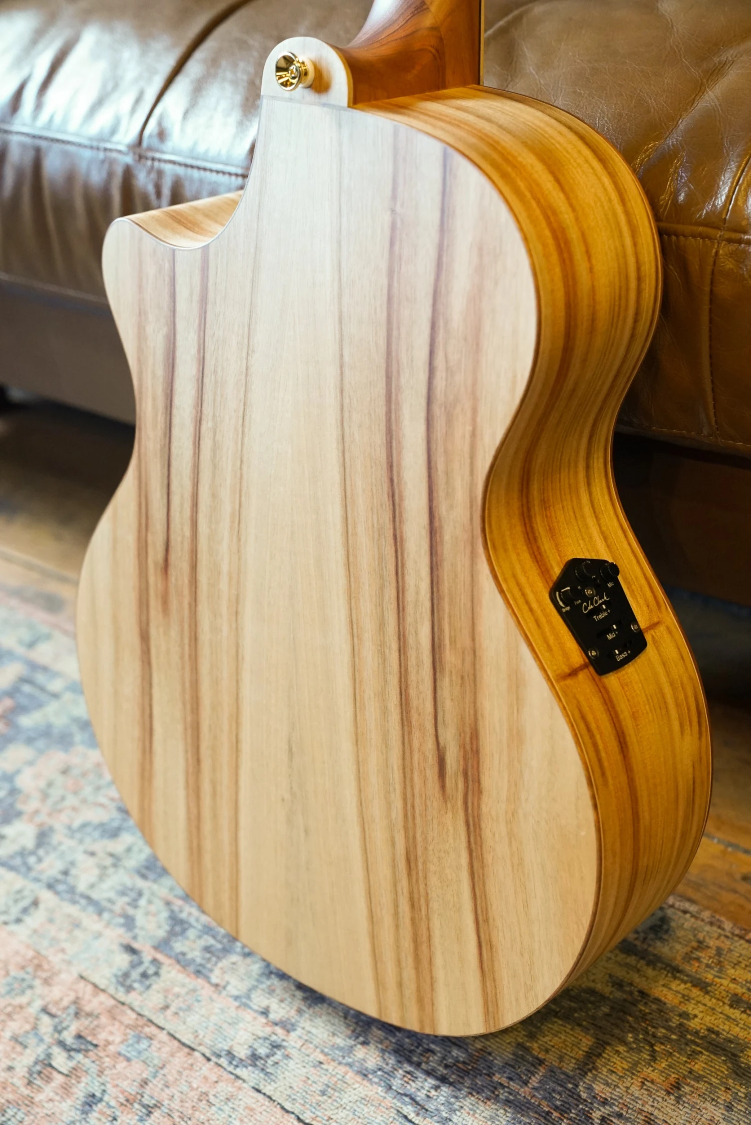 Cole Clark Angel 3 Acoustic Guitar - Camphor Laurel AN3EC-CLCL-AE 6 Cole Clark Angel 3 Acoustic Guitar - Camphor Laurel AN3EC-CLCL-AE - Image 6