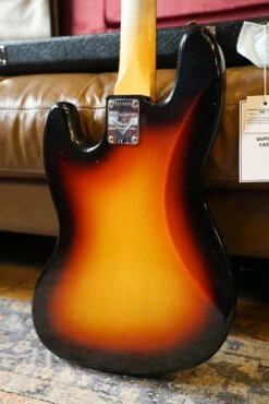 Fender Custom Shop Limited Edition '64 Jazz Bass Journeyman Relic - Super Faded Aged Three-Tone Sunburst -Guitar Store GFP 240226 DSC06940