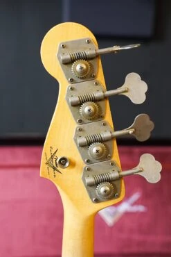 Fender Custom Shop Limited Edition '64 Jazz Bass Journeyman Relic - Super Faded Aged Three-Tone Sunburst -Guitar Store GFP 240226 DSC06943