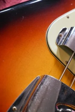 Fender Custom Shop Limited Edition '64 Jazz Bass Journeyman Relic - Super Faded Aged Three-Tone Sunburst -Guitar Store GFP 240226 DSC06947