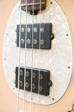 Music Man Stingray Special 4HH Bass - Pueblo Pink -Guitar Store GFP 240417 DSC07774