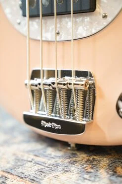 Music Man Stingray Special 4HH Bass - Pueblo Pink -Guitar Store GFP 240417 DSC07775