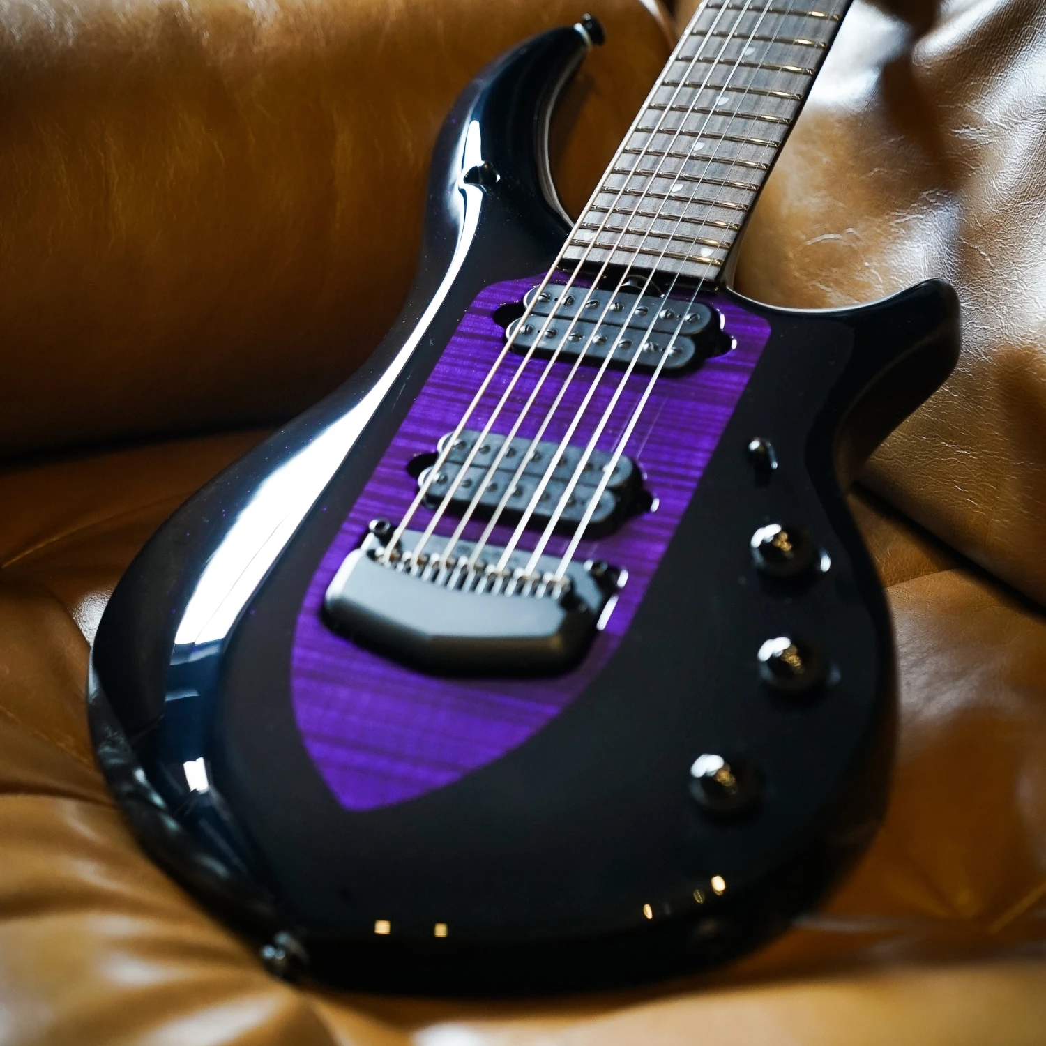 Music Man Majesty 7-String - Wisteria Blossom 3 Music Man Majesty 7-String - Wisteria Blossom - Image 3