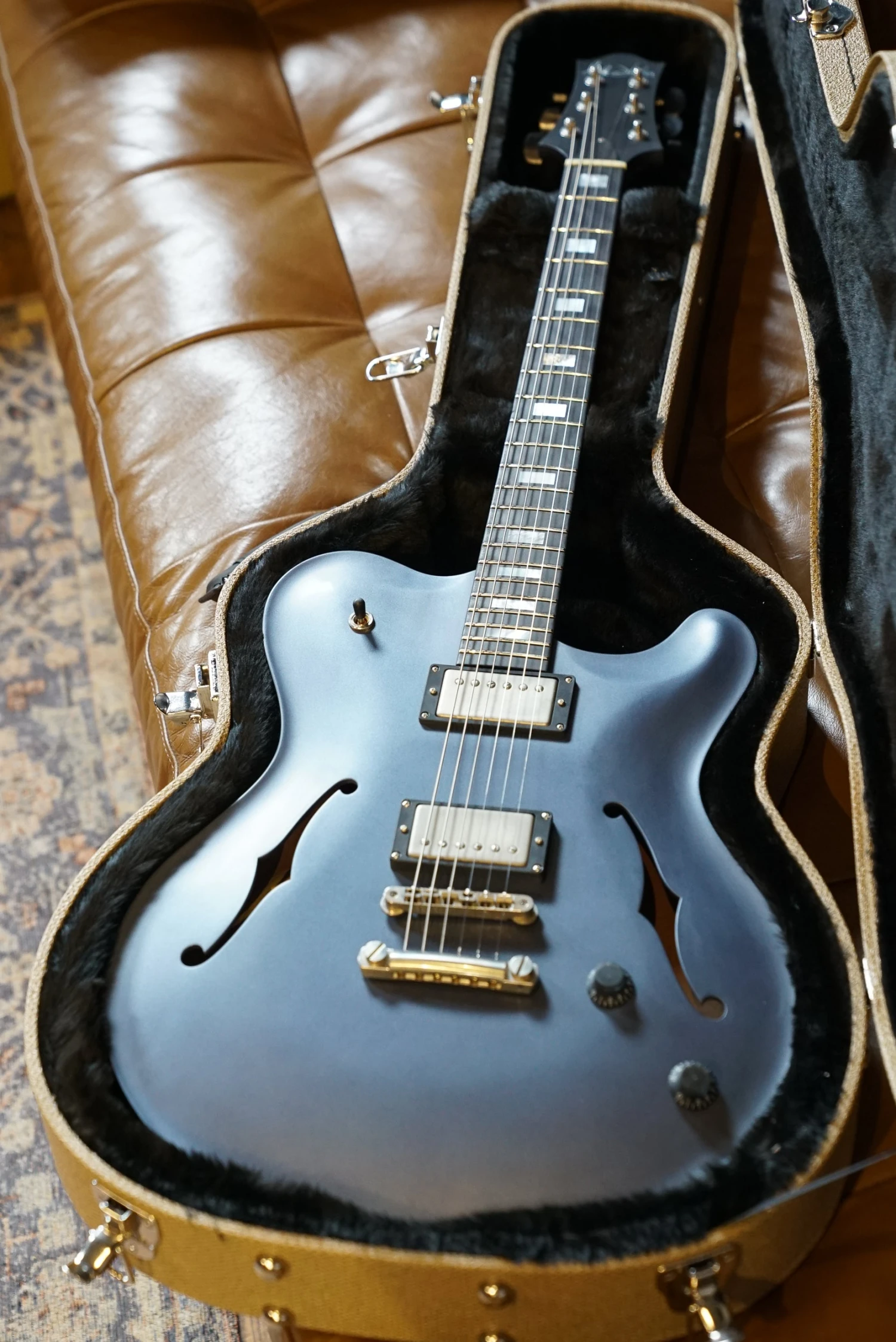 Nik Huber Rietbergen - Charcoal Frost 15 Nik Huber Rietbergen - Charcoal Frost - Image 15