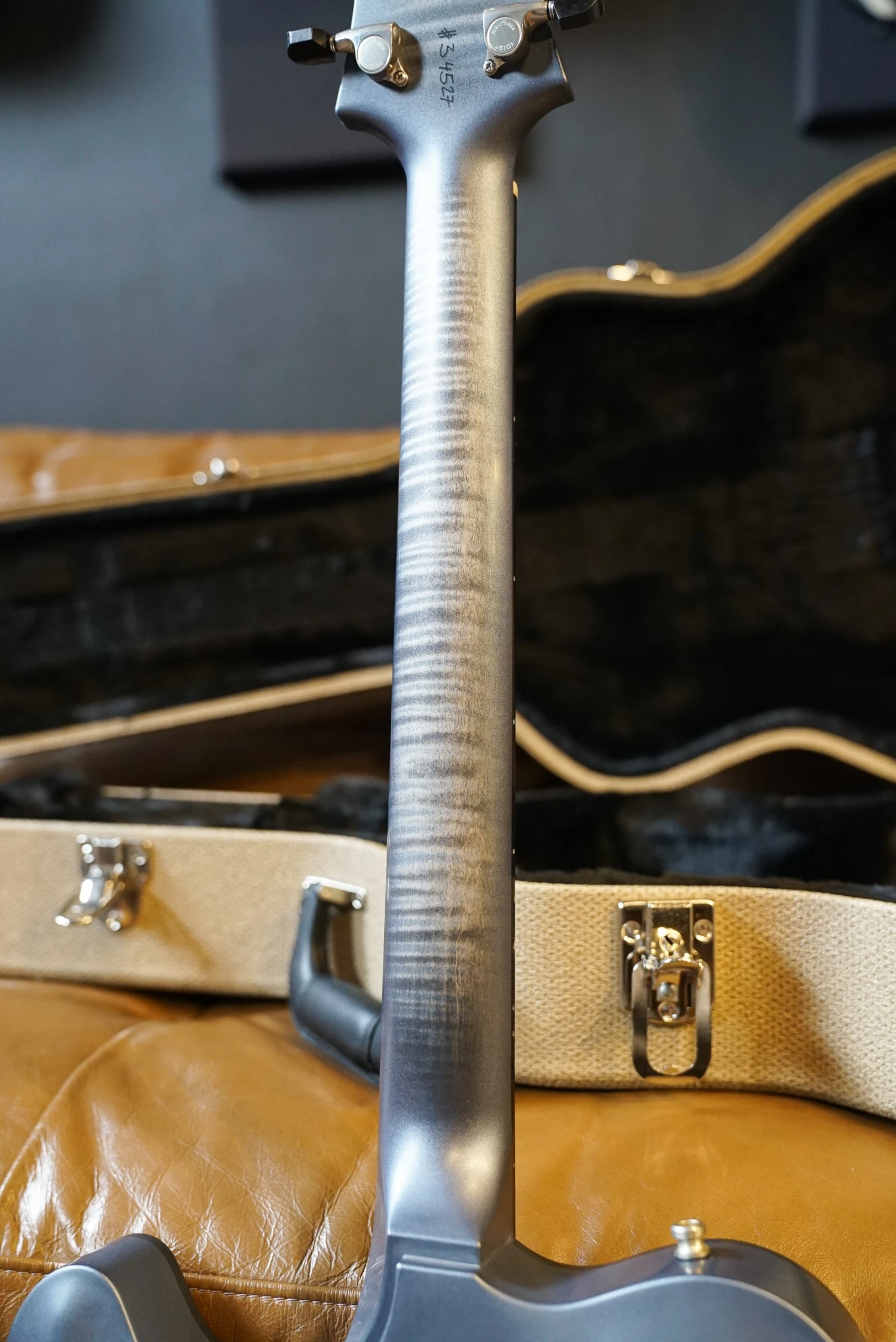 Nik Huber Rietbergen - Charcoal Frost 13 Nik Huber Rietbergen - Charcoal Frost - Image 13