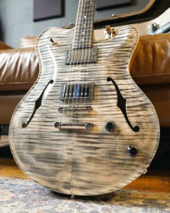 Nik Huber Rietbergen - Charcoal (Black Korina Body/Neck) 22 Nik Huber Rietbergen - Charcoal (Black Korina Body/Neck) -Guitar Store GFP 240812 DSC09541