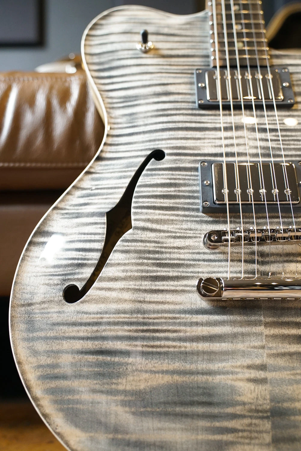 Nik Huber Rietbergen - Charcoal (Black Korina Body/Neck) 5 Nik Huber Rietbergen - Charcoal (Black Korina Body/Neck) - Image 5