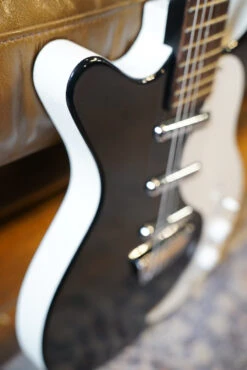 Pre-Owned Jerry Jones Shorthorn Guitar 3 Pickup -Guitar Store GFP 241011 DSC00432