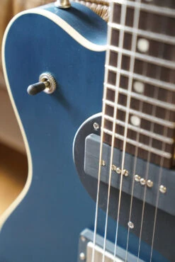 Nik Huber Krautster III - Petrol Blue 12 Nik Huber Krautster III - Petrol Blue -Guitar Store GFP 241105 DSC00861