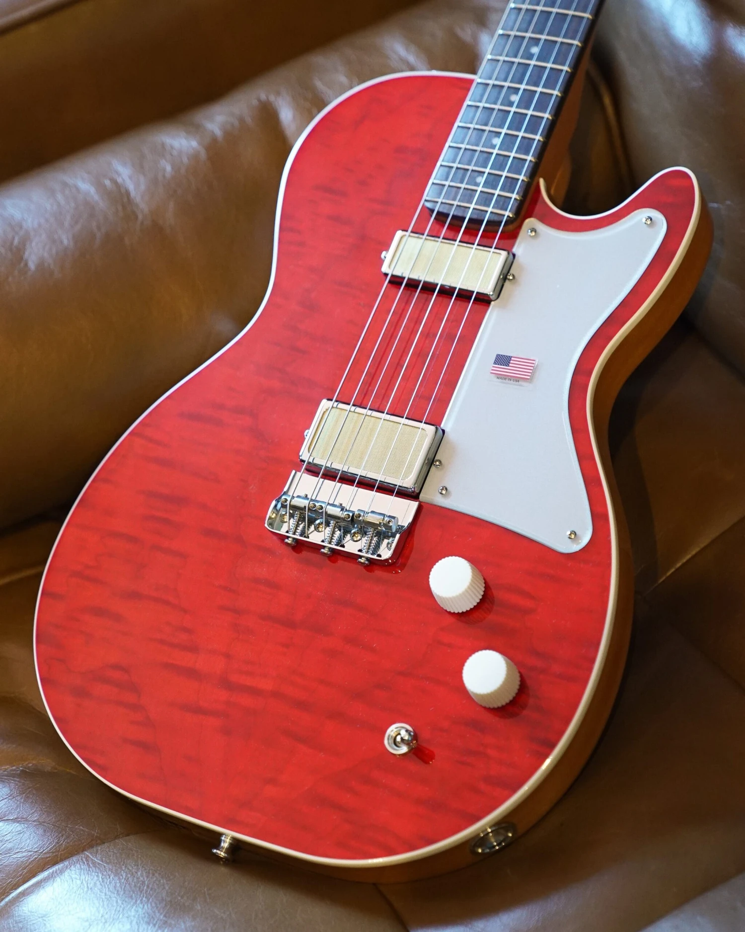 Harmony Factory Special Jupiter Thinline Quilt Maple Top Electric Guitar W/Case, Trans Red 3 Harmony Factory Special Jupiter Thinline Quilt Maple Top Electric Guitar W/Case, Trans Red - Image 3