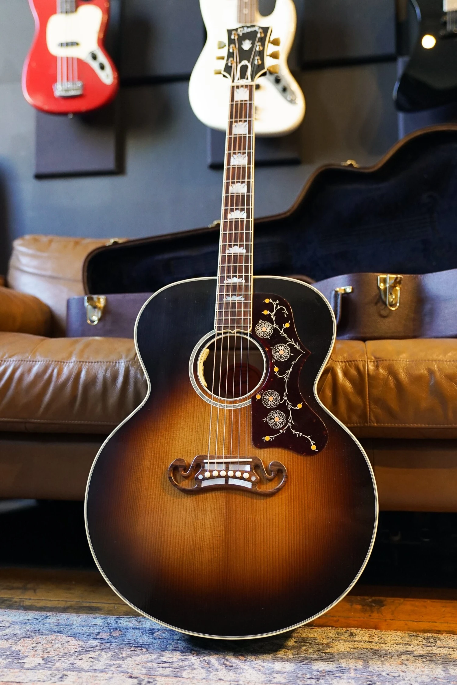 Pre-Owned Gibson Custom Shop SJ-200 Vintage W/L.R Baggs Anthem "2020 1 Pre-Owned Gibson Custom Shop SJ-200 Vintage W/L.R Baggs Anthem "2020