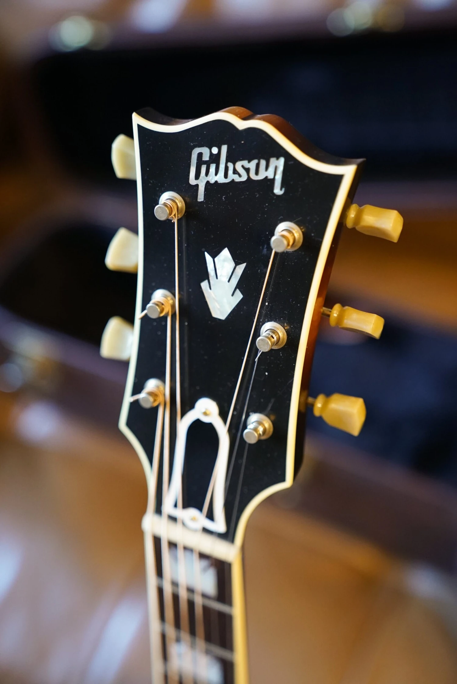 Pre-Owned Gibson Custom Shop SJ-200 Vintage W/L.R Baggs Anthem "2020 7 Pre-Owned Gibson Custom Shop SJ-200 Vintage W/L.R Baggs Anthem "2020 - Image 7