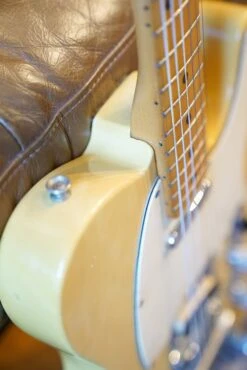 Pre-Owned Fender 1969 Telecaster Blonde W/Factory Bigsby -Guitar Store GFP 250121 DSC02065