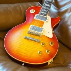Gibson Custom Shop '59 Les Paul Standard Reissue - Washed Cherry Sunburst VOS 14 Gibson Custom Shop '59 Les Paul Standard Reissue - Washed Cherry Sunburst VOS -Guitar Store GFP 250121 DSC02081