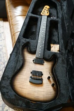 Music Man Sabre Guitar HT HH - Blackout 17 Music Man Sabre Guitar HT HH - Blackout -Guitar Store GFP 250130 DSC02407