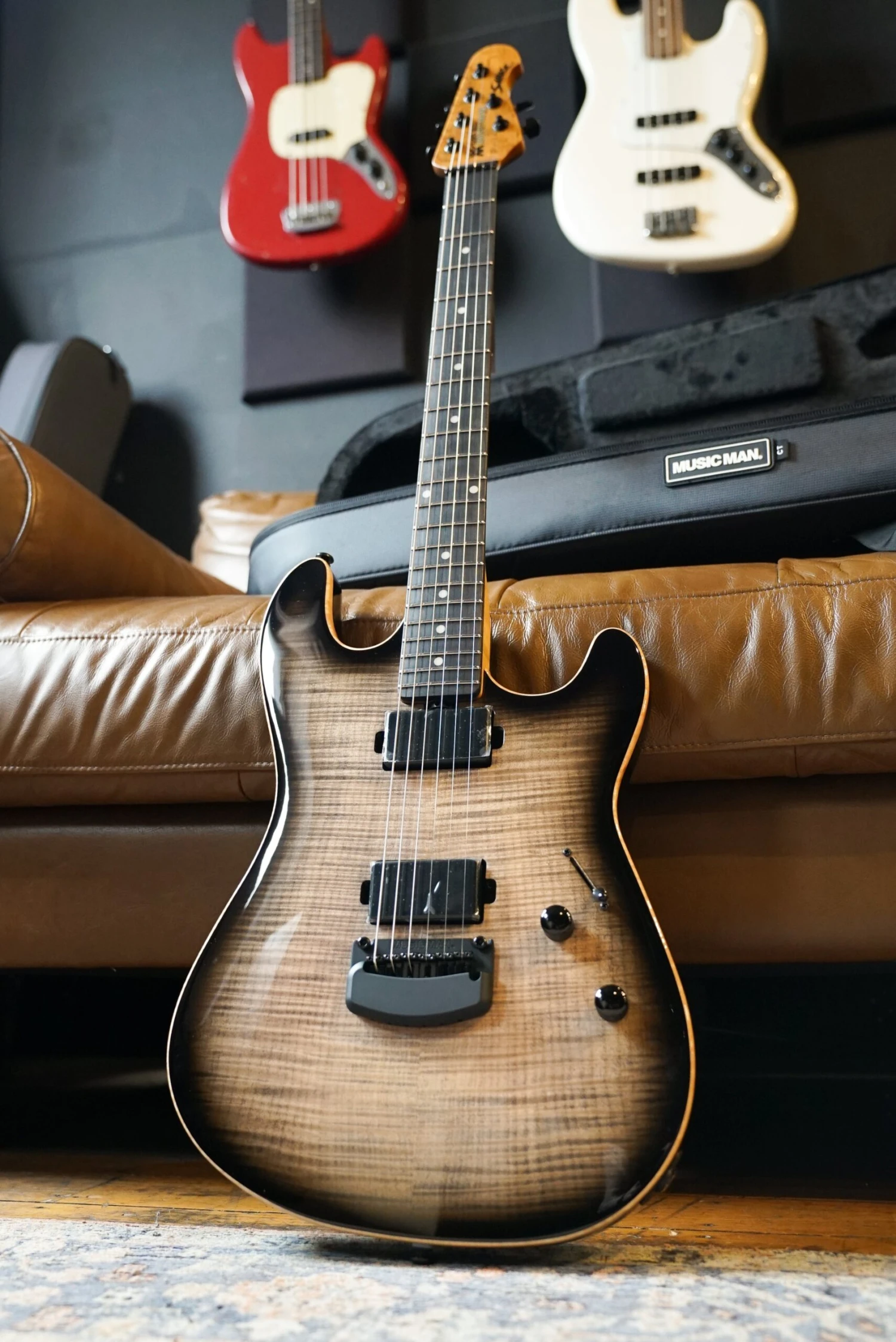 Music Man Sabre Guitar HT HH - Blackout 1 Music Man Sabre Guitar HT HH - Blackout