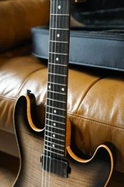 Music Man Sabre Guitar HT HH - Blackout 12 Music Man Sabre Guitar HT HH - Blackout -Guitar Store GFP 250130 DSC02414