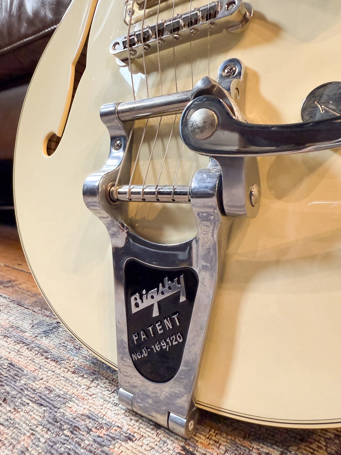 Pre-Owned Gretsch G6659T-LIV W/Case " 2022 4 Pre-Owned Gretsch G6659T-LIV W/Case " 2022 - Image 4