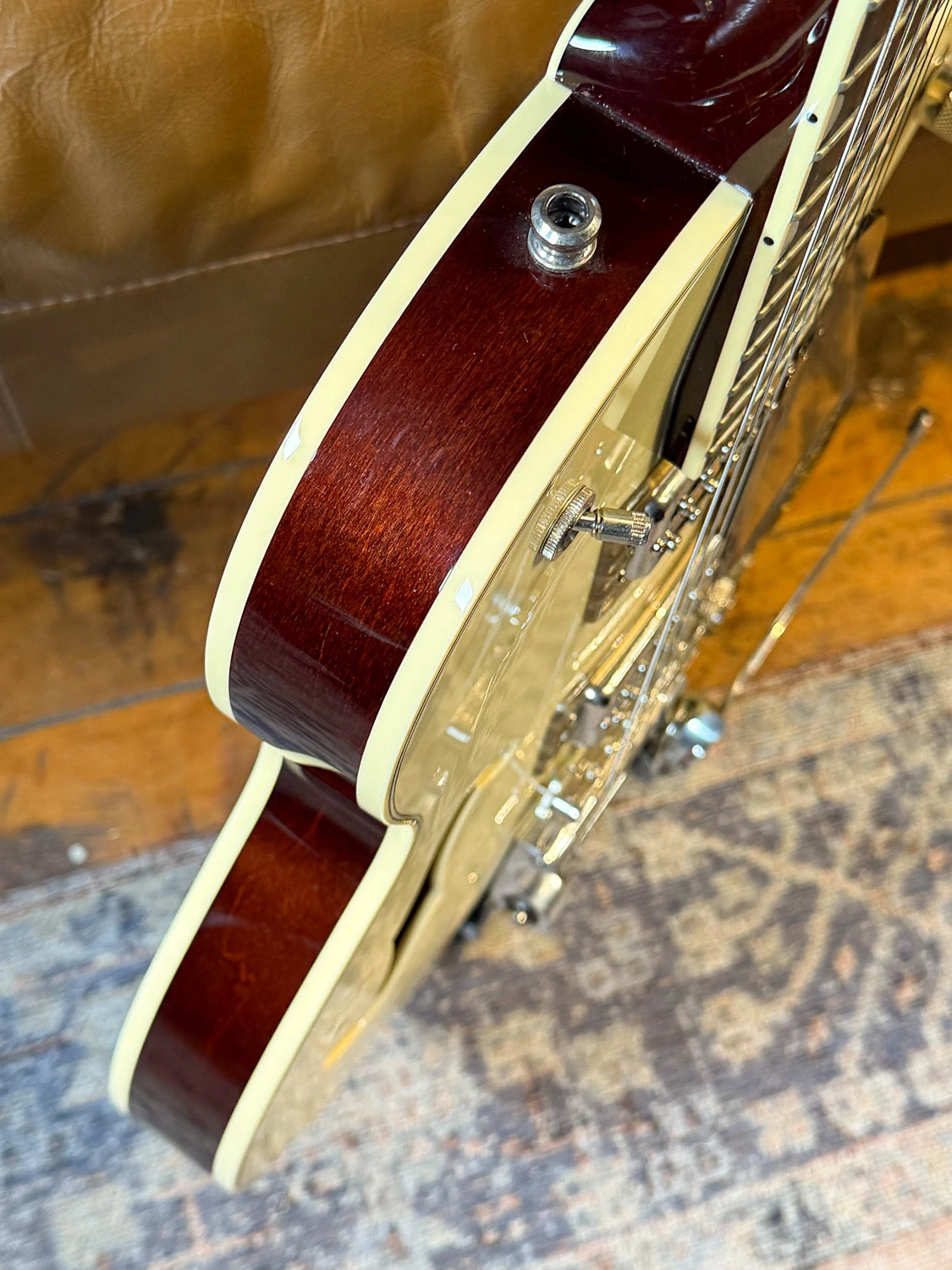 Pre-Owned Gretsch G6659T-LIV W/Case " 2022 5 Pre-Owned Gretsch G6659T-LIV W/Case " 2022 - Image 5