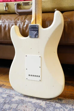 Pre-Owned Fender Custom Shop Limited Edition '55 Stratocaster Relic, Aged Olympic White "2018 -Guitar Store GFP 250401 DSC02718