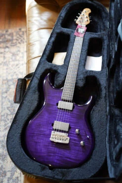 Music Man Luke 4 HH Maple Top - Grape Slushie 15 Music Man Luke 4 HH Maple Top - Grape Slushie -Guitar Store GFP 250404 DSC02770