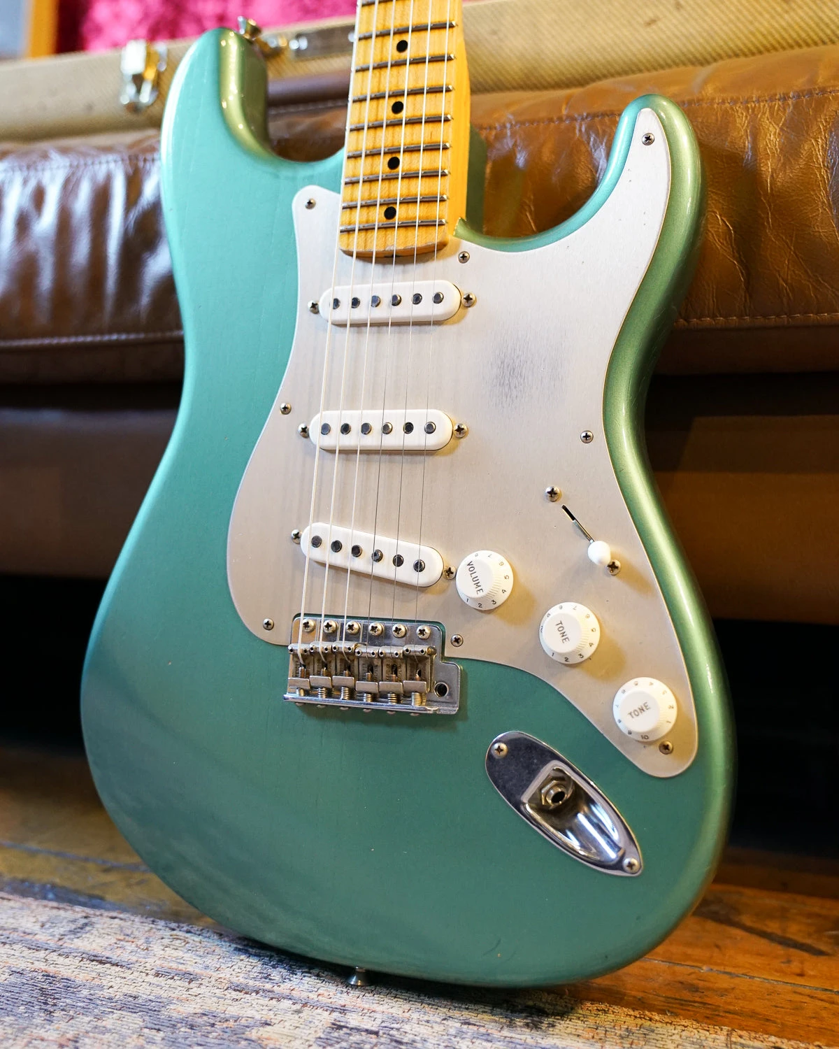 Pre-Owned Fender Custom Shop Ltd 55 Dual-Mag Strat Journeyman Relic 2 Pre-Owned Fender Custom Shop Ltd 55 Dual-Mag Strat Journeyman Relic - Image 2