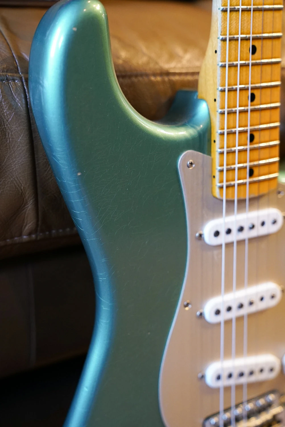 Pre-Owned Fender Custom Shop Ltd 55 Dual-Mag Strat Journeyman Relic 3 Pre-Owned Fender Custom Shop Ltd 55 Dual-Mag Strat Journeyman Relic - Image 3