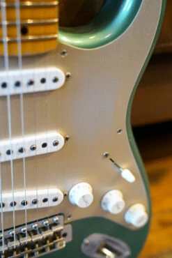 Pre-Owned Fender Custom Shop Ltd 55 Dual-Mag Strat Journeyman Relic 18 Pre-Owned Fender Custom Shop Ltd 55 Dual-Mag Strat Journeyman Relic -Guitar Store GFP 250414 DSC03016