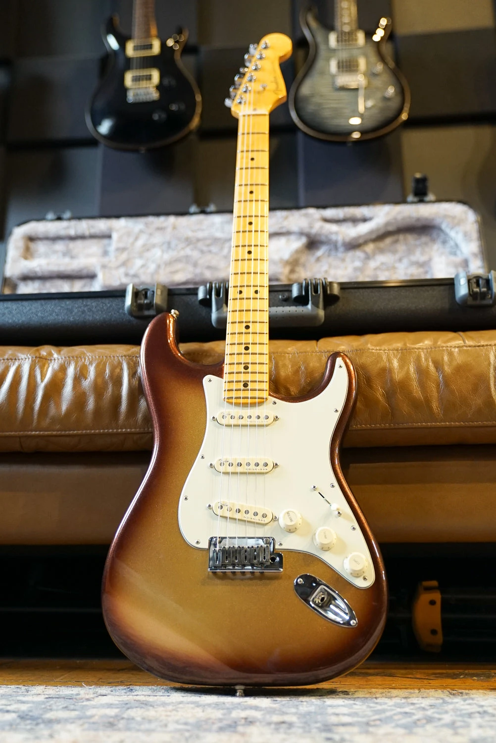 Pre-Owned Fender American Ultra Stratocaster Mochaburst "2021 1 Pre-Owned Fender American Ultra Stratocaster Mochaburst "2021