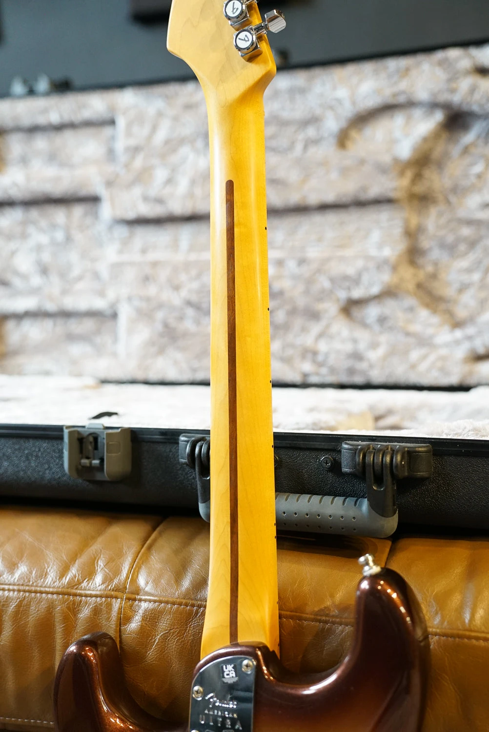 Pre-Owned Fender American Ultra Stratocaster Mochaburst "2021 8 Pre-Owned Fender American Ultra Stratocaster Mochaburst "2021 - Image 8