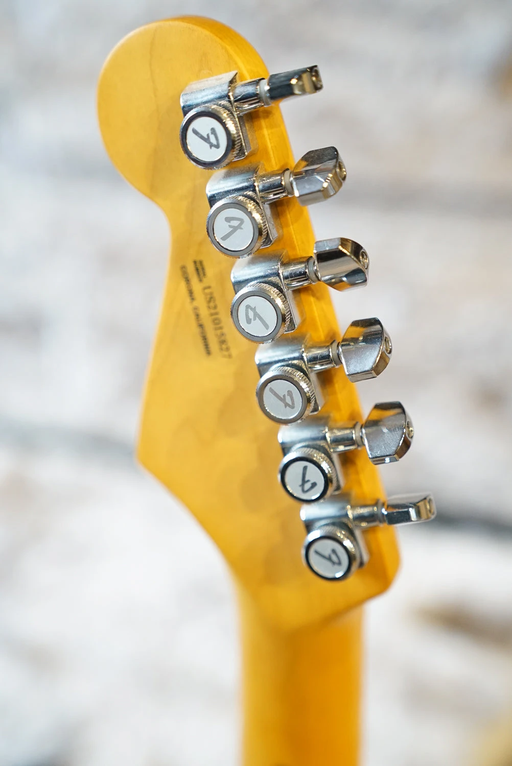 Pre-Owned Fender American Ultra Stratocaster Mochaburst "2021 9 Pre-Owned Fender American Ultra Stratocaster Mochaburst "2021 - Image 9