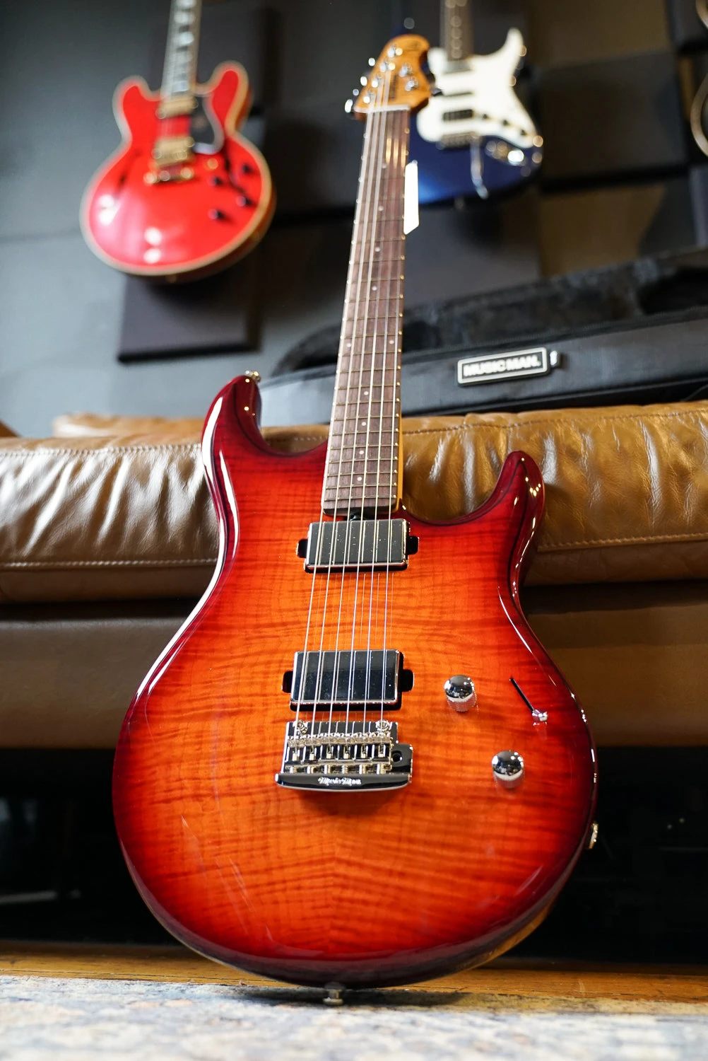 Music Man Luke 4 HH Maple Top - Afterburn 1 Music Man Luke 4 HH Maple Top - Afterburn