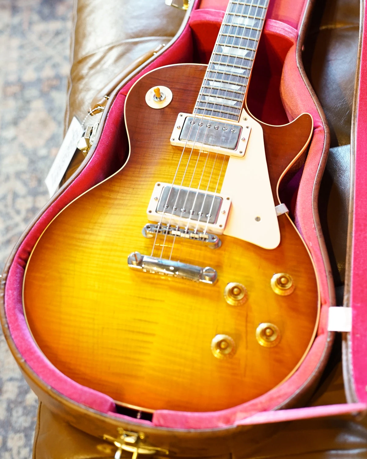 Gibson Custom Shop Murphy Lab Ultra Light Aged '59 Les Paul Standard Reissue - Royal Teaburst, Light Back Upgrade 14 Gibson Custom Shop Murphy Lab Ultra Light Aged '59 Les Paul Standard Reissue - Royal Teaburst, Light Back Upgrade - Image 14