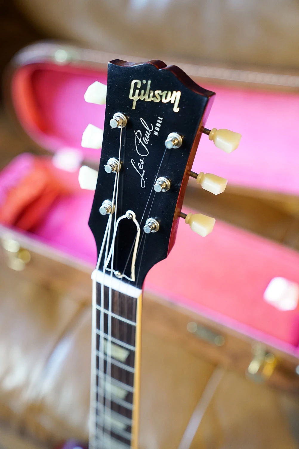 Gibson Custom Shop Murphy Lab Ultra Light Aged '59 Les Paul Standard Reissue - Royal Teaburst, Light Back Upgrade 8 Gibson Custom Shop Murphy Lab Ultra Light Aged '59 Les Paul Standard Reissue - Royal Teaburst, Light Back Upgrade - Image 8