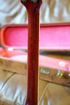 Gibson Custom Shop Murphy Lab Ultra Light Aged '59 Les Paul Standard Reissue - Royal Teaburst, Light Back Upgrade 26 Gibson Custom Shop Murphy Lab Ultra Light Aged '59 Les Paul Standard Reissue - Royal Teaburst, Light Back Upgrade -Guitar Store GFP 250501 DSC03278