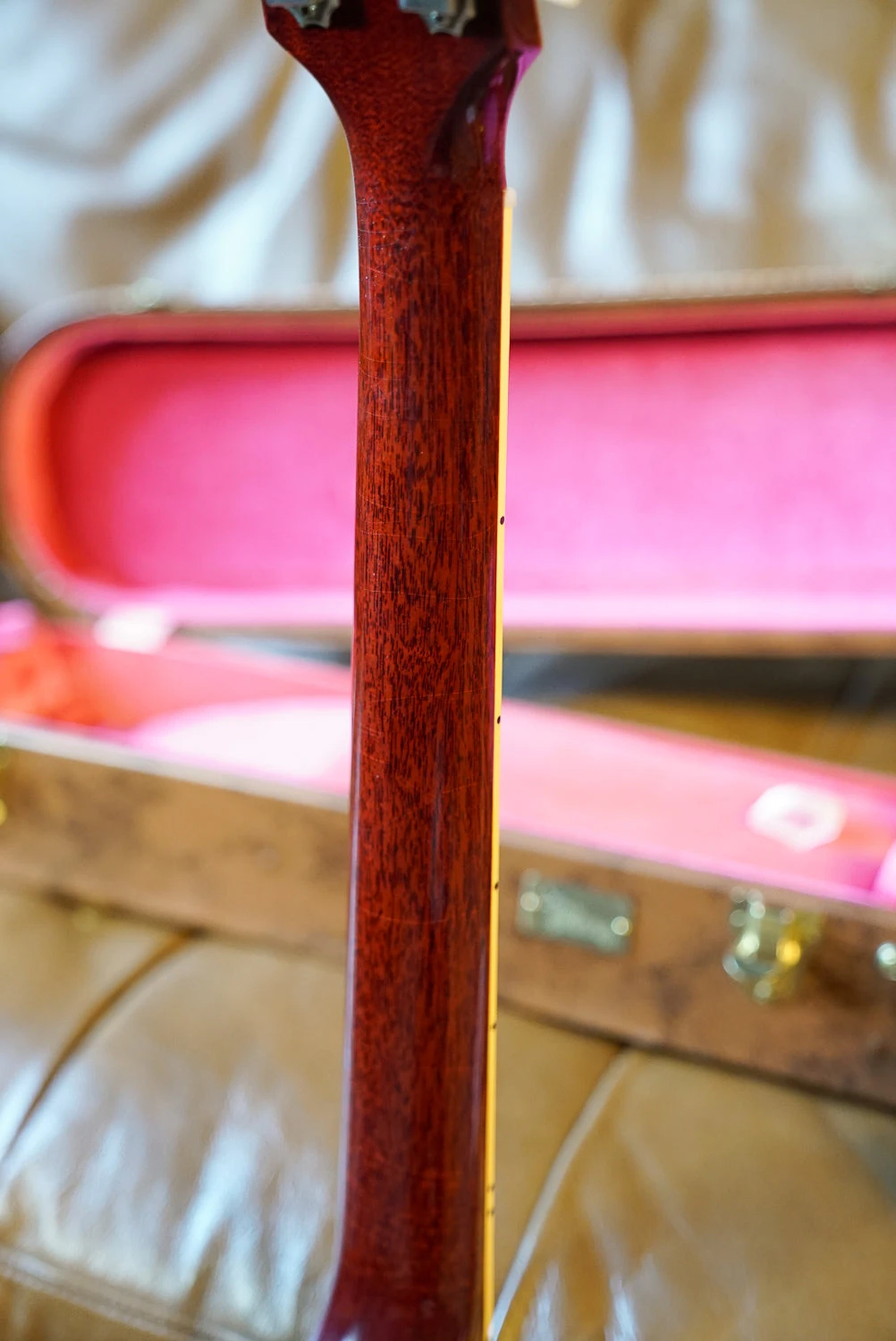 Gibson Custom Shop Murphy Lab Ultra Light Aged '59 Les Paul Standard Reissue - Royal Teaburst, Light Back Upgrade 12 Gibson Custom Shop Murphy Lab Ultra Light Aged '59 Les Paul Standard Reissue - Royal Teaburst, Light Back Upgrade - Image 12