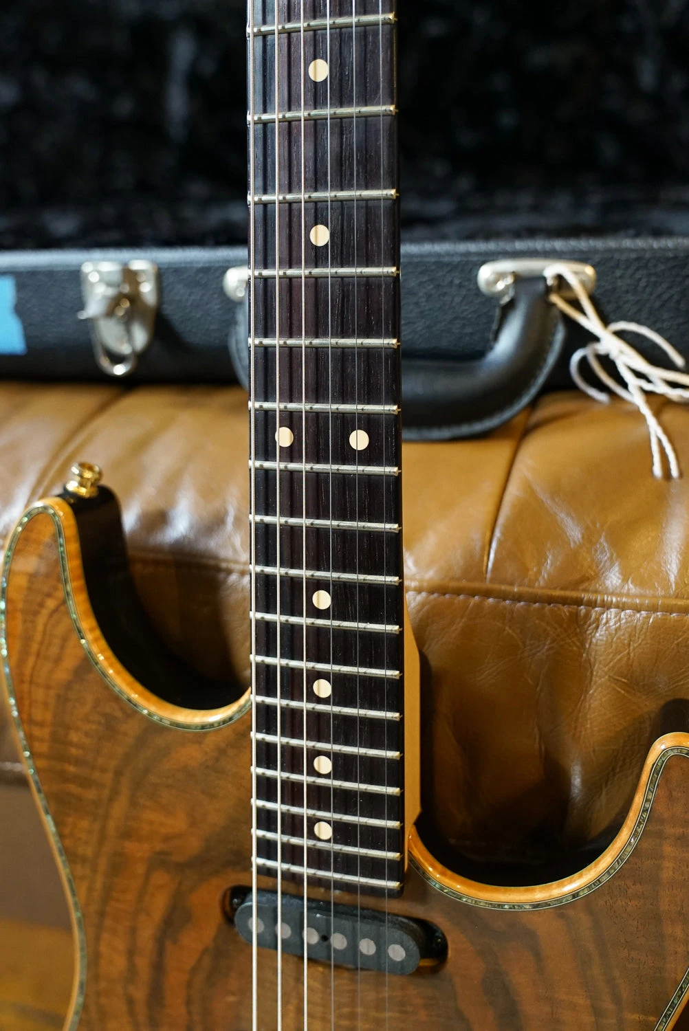 Pre-Owned Tom Anderson Hollow Drop Top Walnut Top W/Case "1999 7 Pre-Owned Tom Anderson Hollow Drop Top Walnut Top W/Case "1999 - Image 7