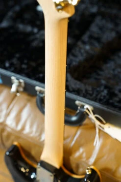 Pre-Owned Tom Anderson Hollow Drop Top Walnut Top W/Case "1999 23 Pre-Owned Tom Anderson Hollow Drop Top Walnut Top W/Case "1999 -Guitar Store GFP 250513 DSC03432