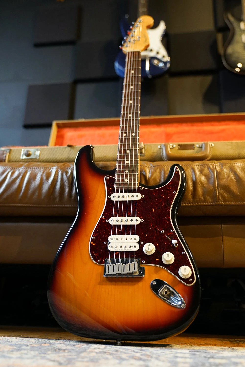 Pre-Owned Fender US Lone Star Stratocaster Sunburst W/Case "1996 1 Pre-Owned Fender US Lone Star Stratocaster Sunburst W/Case "1996