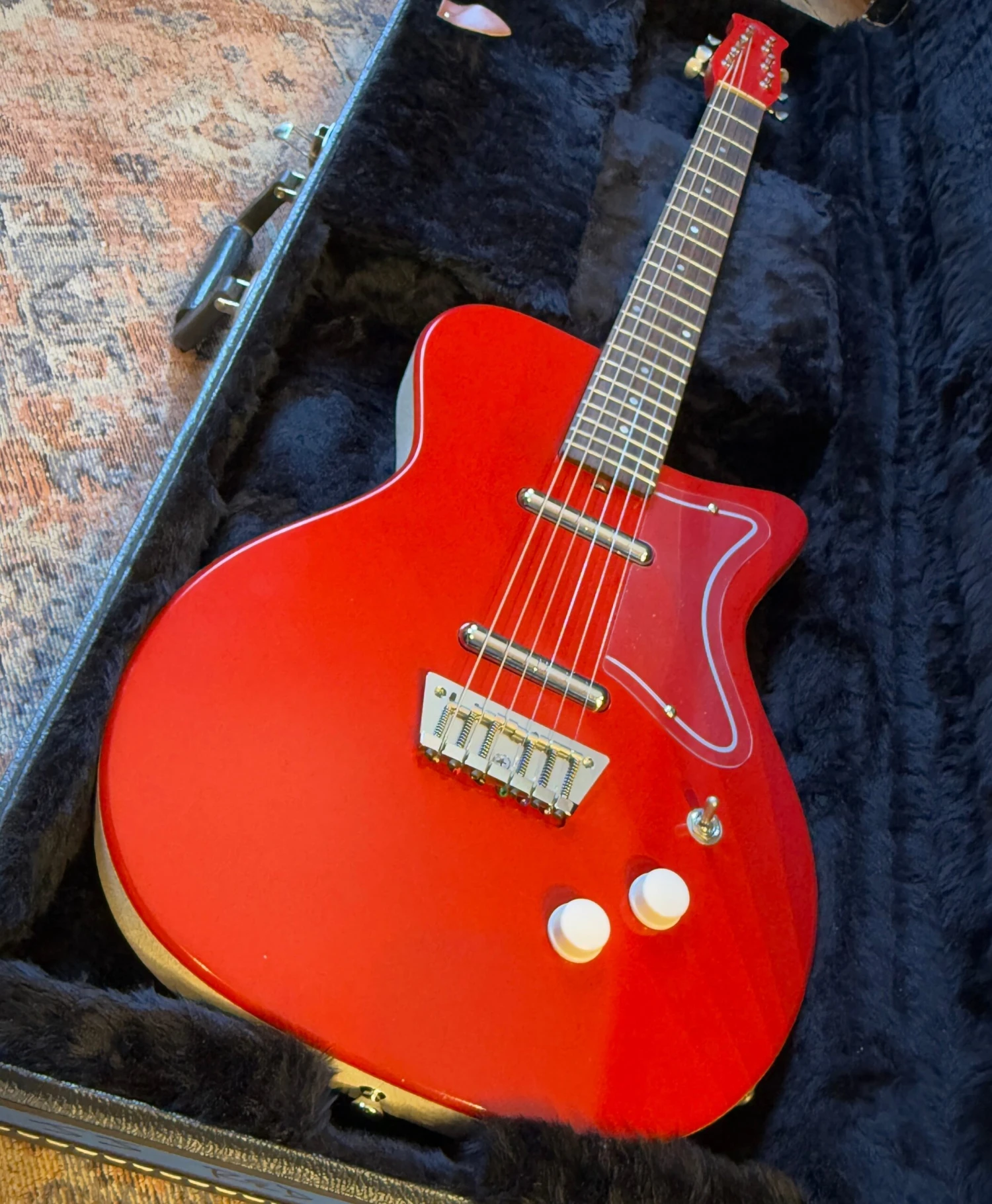 Pre-Owned Jerry Jones Neptune Single Cut Red 2 Pre-Owned Jerry Jones Neptune Single Cut Red - Image 2