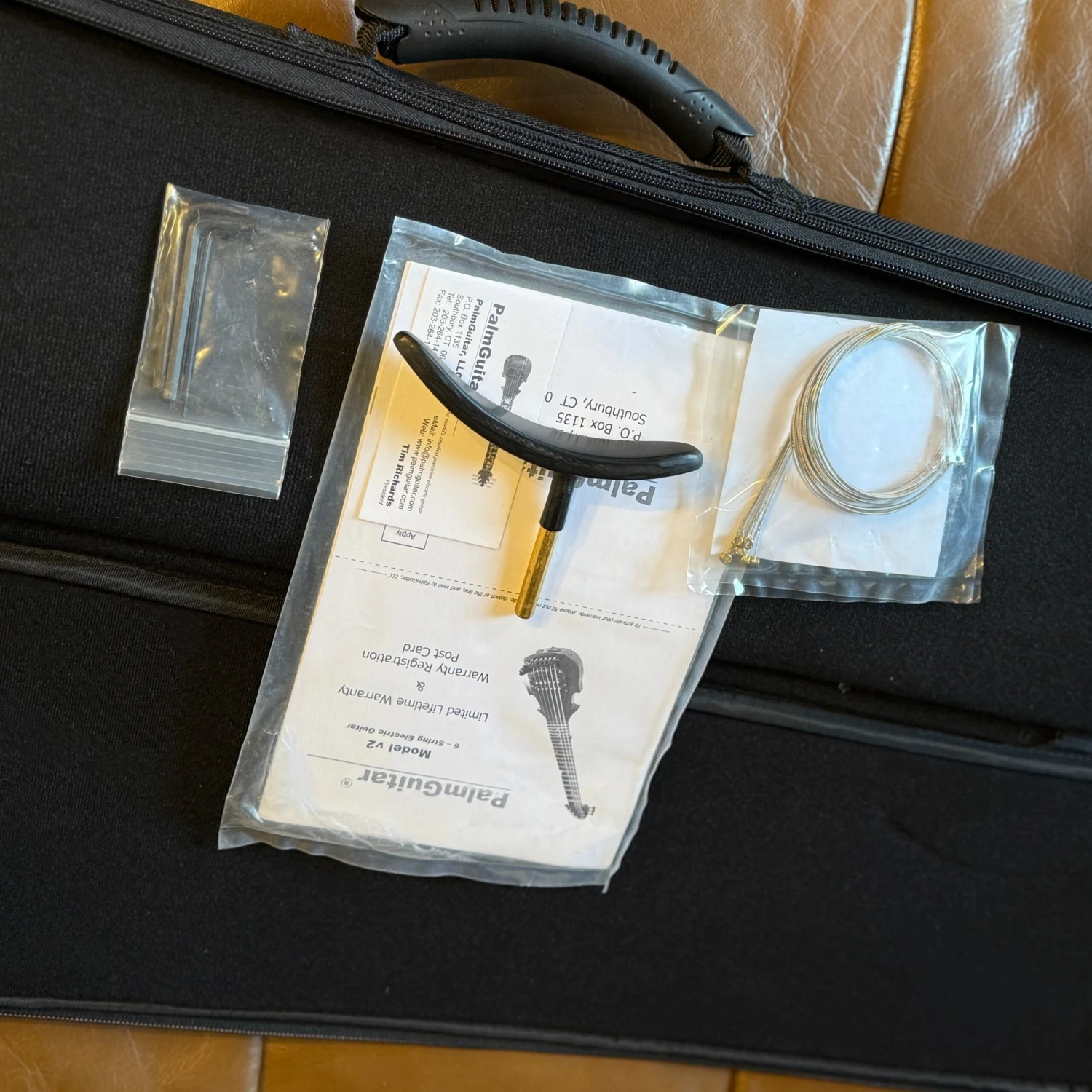 Pre-Owned PalmGuitar Model V2 3 Pre-Owned PalmGuitar Model V2 - Image 3