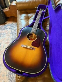 Pre-Owned Gibson 1942 Banner J-45 -Guitar Store IMG 1548