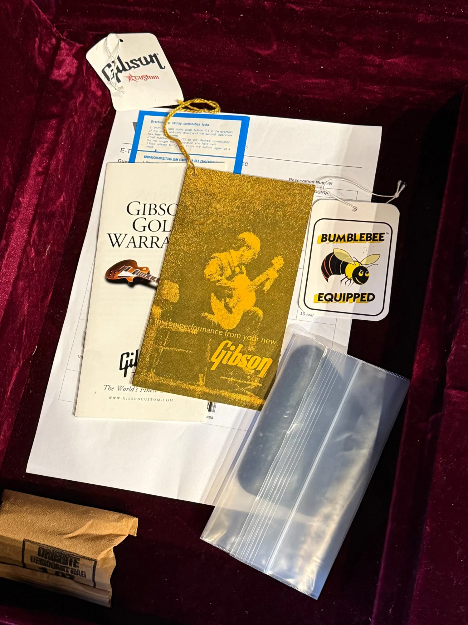 Pre-Owned Gibson Custom Shop 20th Anniversary 1965 Firebird VII Reissue, Golden Mist 11 Pre-Owned Gibson Custom Shop 20th Anniversary 1965 Firebird VII Reissue, Golden Mist - Image 11