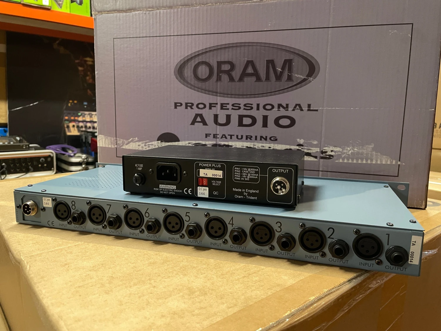 Pre-Owned Oram Sonics Octasonic+ 8-Channel Microphone Preamp Rack 4 Pre-Owned Oram Sonics Octasonic+ 8-Channel Microphone Preamp Rack - Image 4