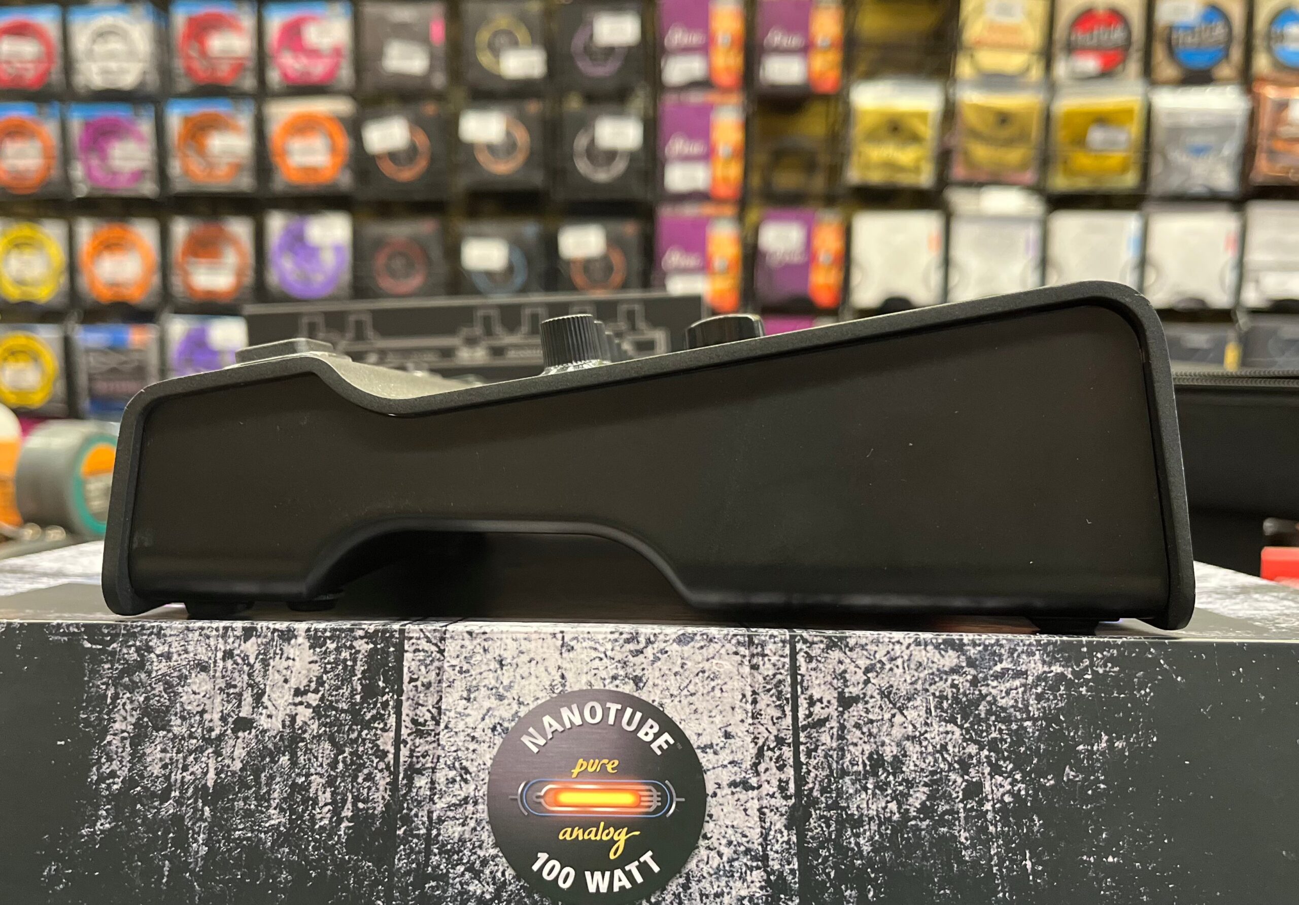 Pre-Owned BluGuitar AMP1 100W Iridium Edition 5 Pre-Owned BluGuitar AMP1 100W Iridium Edition - Image 5