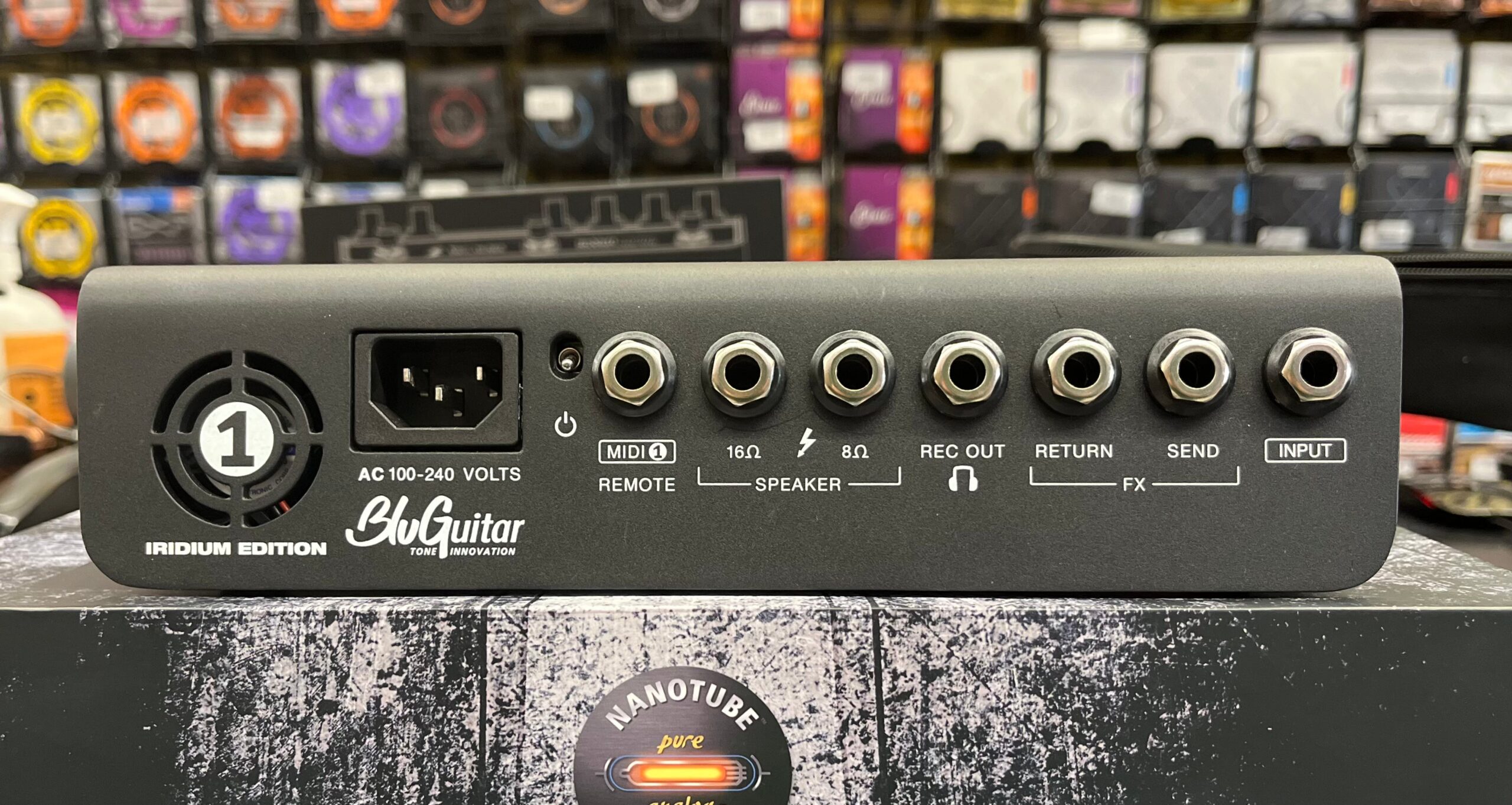 Pre-Owned BluGuitar AMP1 100W Iridium Edition 2 Pre-Owned BluGuitar AMP1 100W Iridium Edition - Image 2